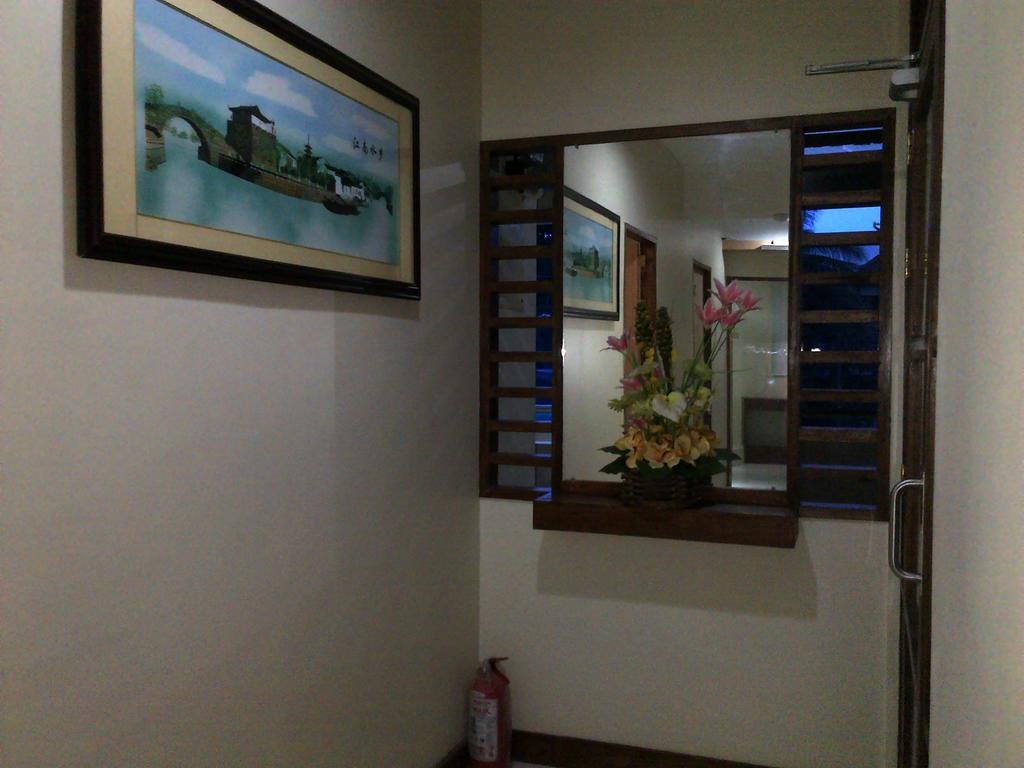 Qm Pension House Tagbilaran City Exteriör bild