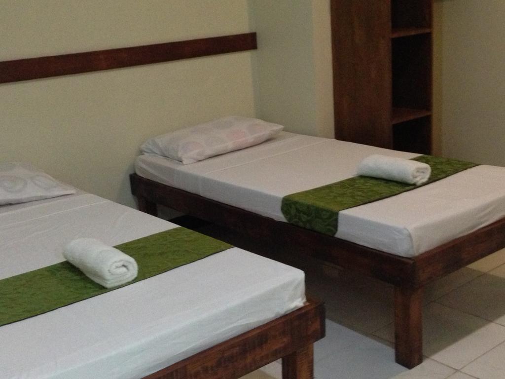 Qm Pension House Tagbilaran City Rum bild
