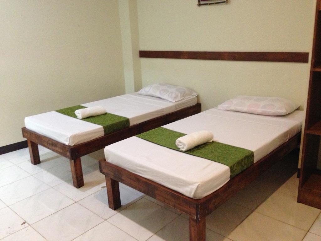 Qm Pension House Tagbilaran City Rum bild