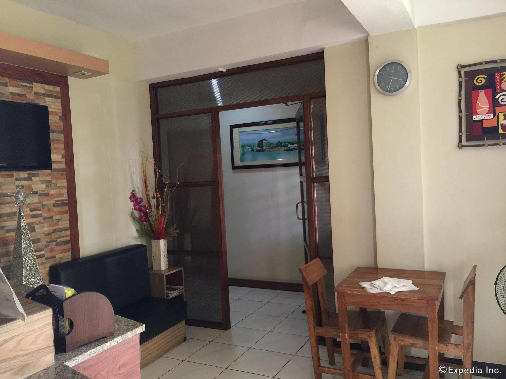 Qm Pension House Tagbilaran City Exteriör bild